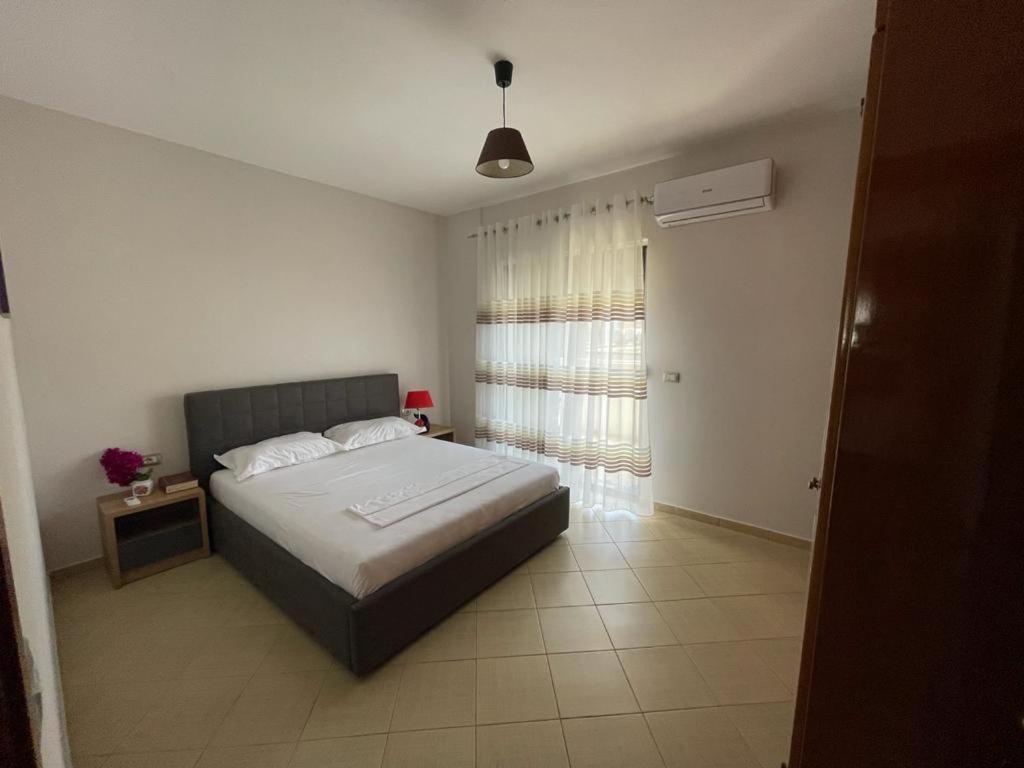 Near By The Sea Apartment Sarandë Exterior foto